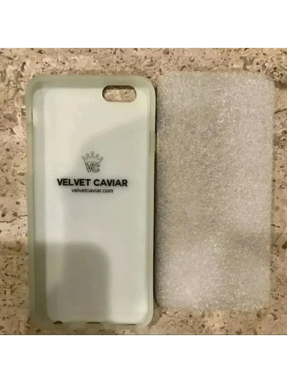 Brand NEW: Velvet Caviar black iPhone 6 ca…